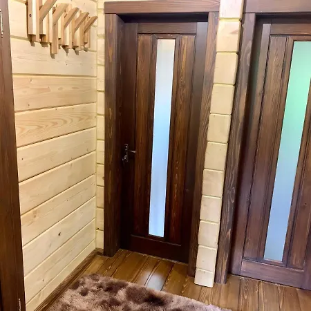 еко будинок в горах Verkhnyaya Bystra